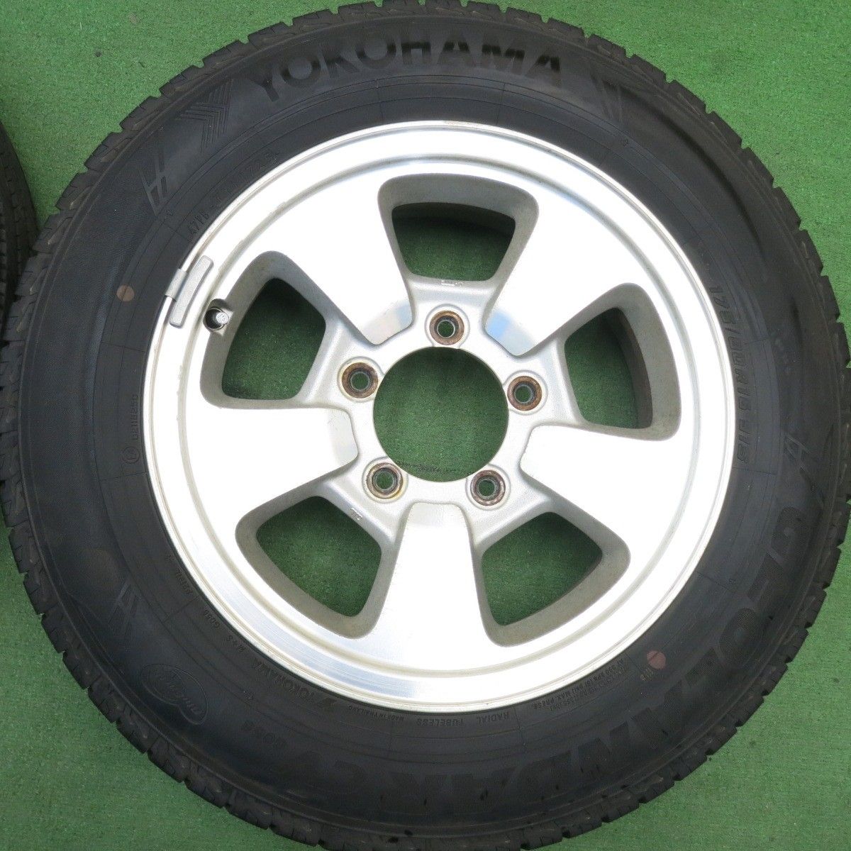 バリ溝！25年！9.5分☆スズキ ジムニー 純正 ENKEI 175/80R16 ヨコハマ 