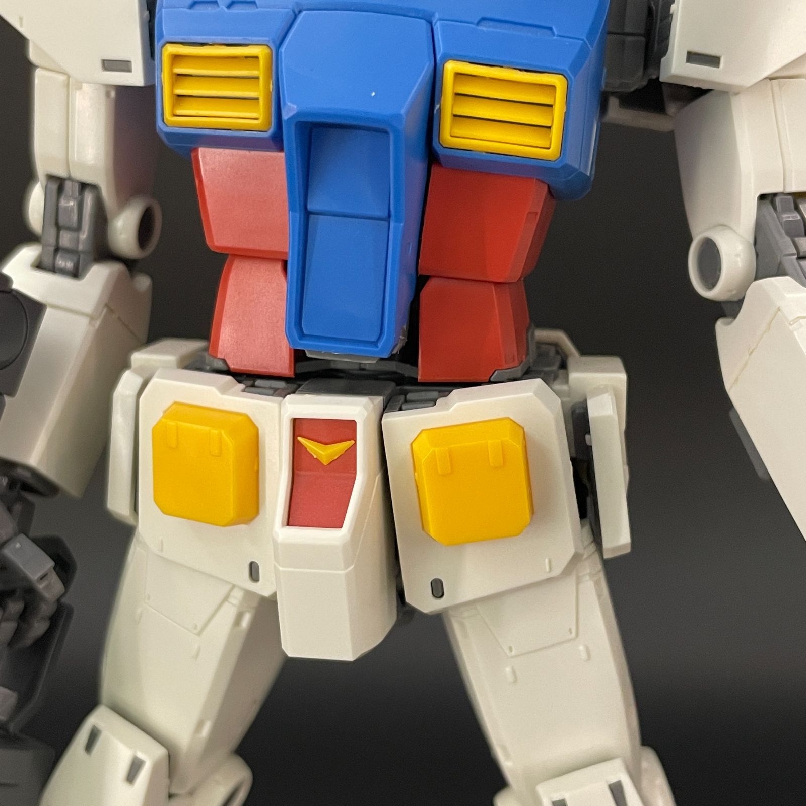 ガンプラ【ジャンク品、キズ、ほこり】 MG 1/100 RX-78-02 ガンダム