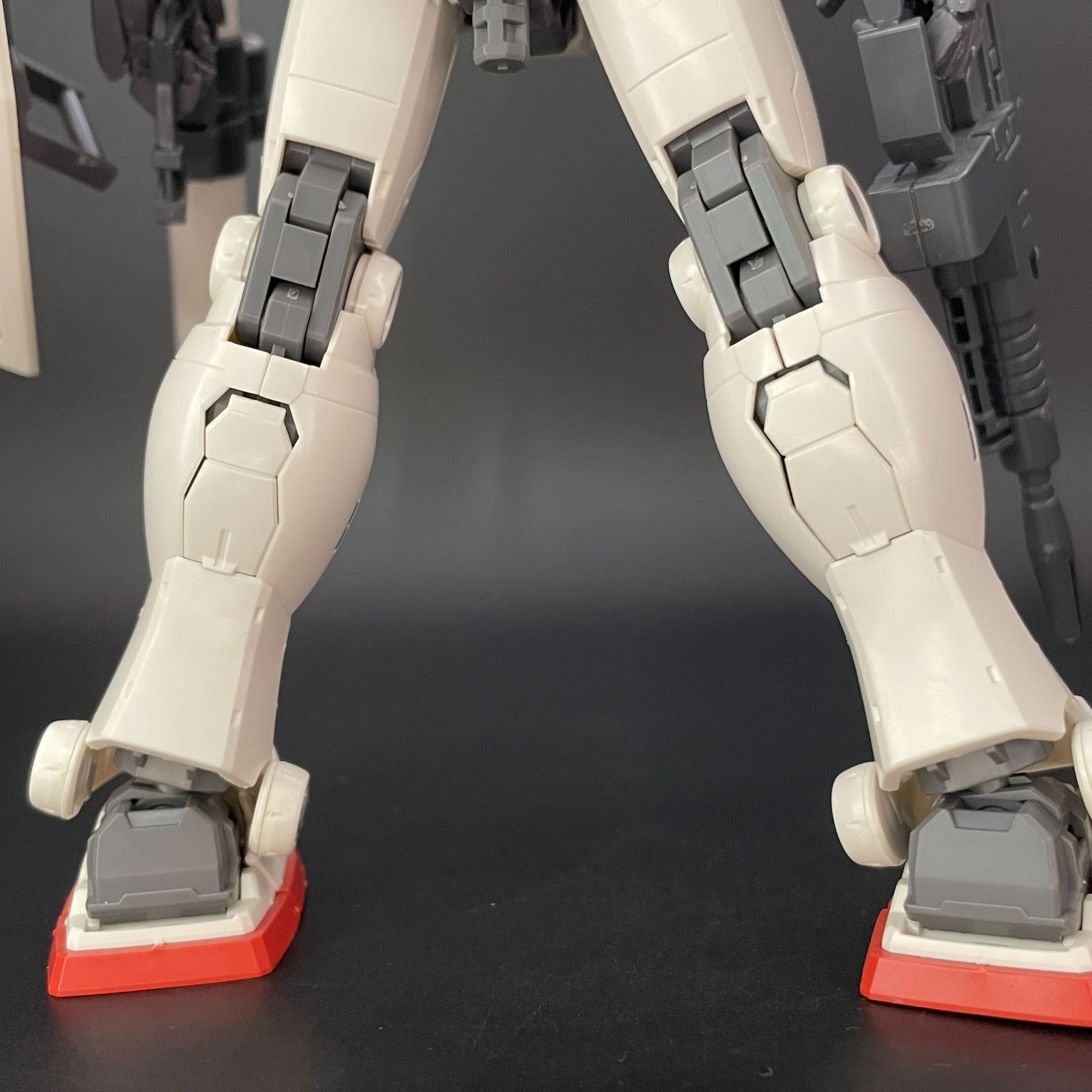ガンプラ【ジャンク品、キズ、ほこり】 MG 1/100 RX-78-02 ガンダム