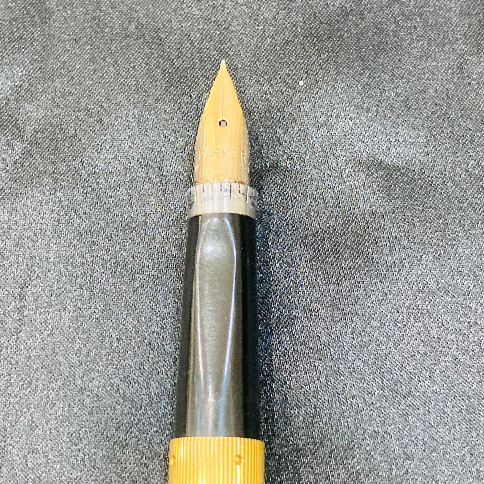 な*み様 Parkerゴールド ストライプデザイン 万年筆14k筆記未確認 A【ペン先14K】Parker パーカー ゴールドカラー ストライプデザイン