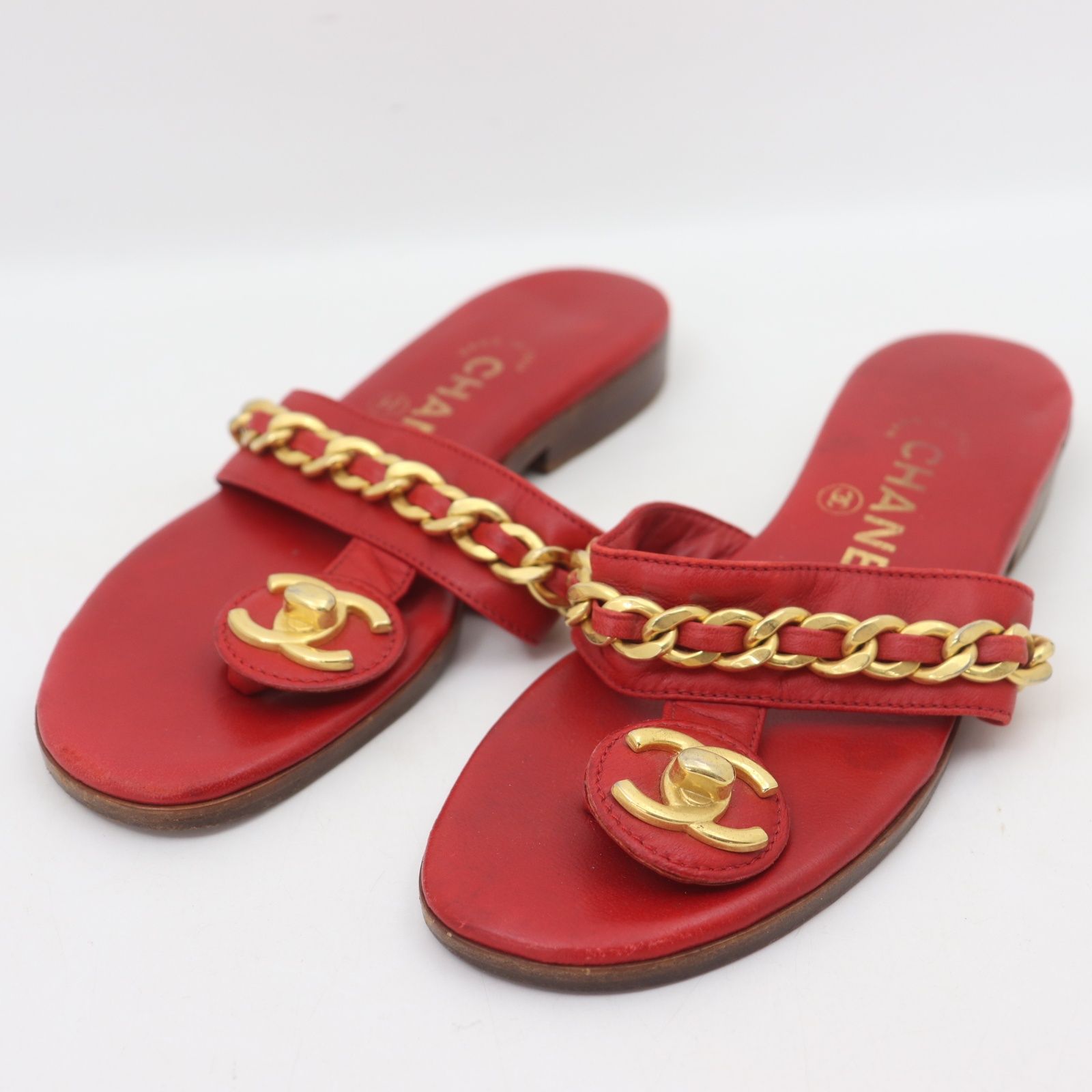 IT1TLPE7B0OW CHANEL シャネル チェーンベルト ターンロック レザー 