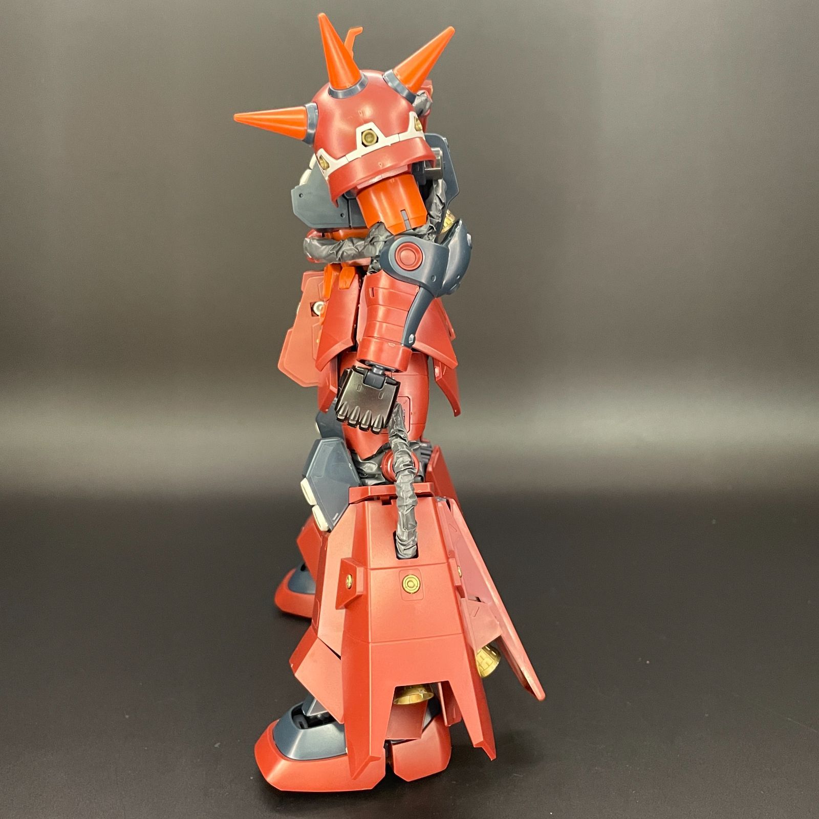 ガンプラ【未検品/ジャンク品、武装欠品（本体のみ）、キズ、ほこり