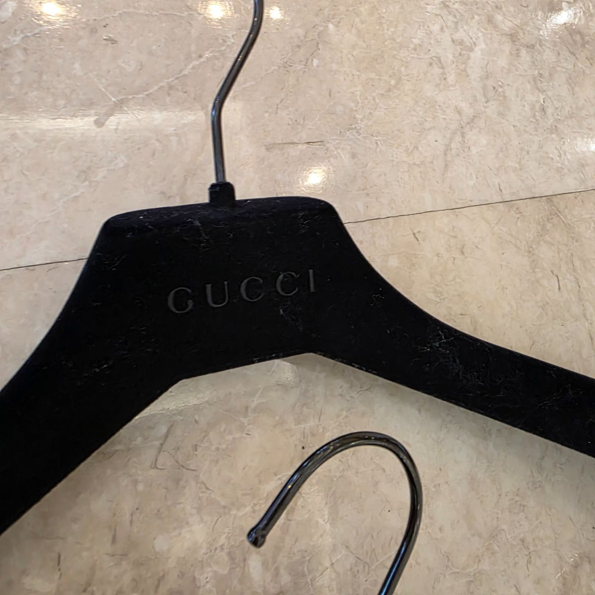 GUCCI グッチ 純正 ハンガー 6本セット パンツハンガー その他 GUCCI グッチ 純正 ハンガー 6本セット パンツハンガー その他