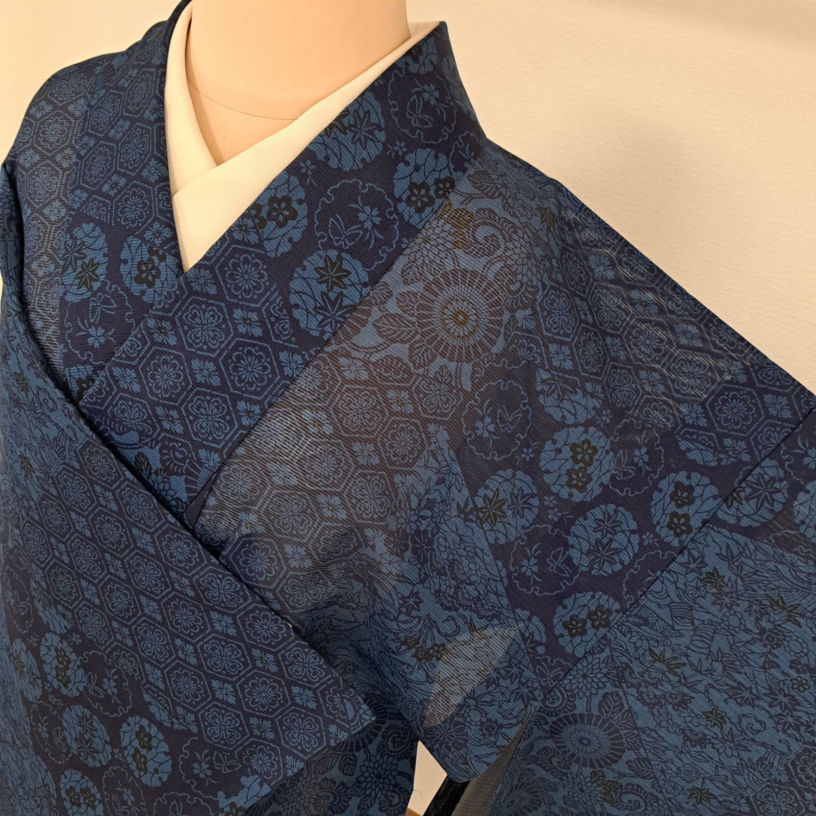 「縁」153ｃｍ～159ｃｍ 夏物 駒絽 縦絽 小紋 正絹 Ｉ６９２ 縁」153cm～159cm 夏物 駒絽 縦絽 小紋 正絹 I692の通販｜kkits.in