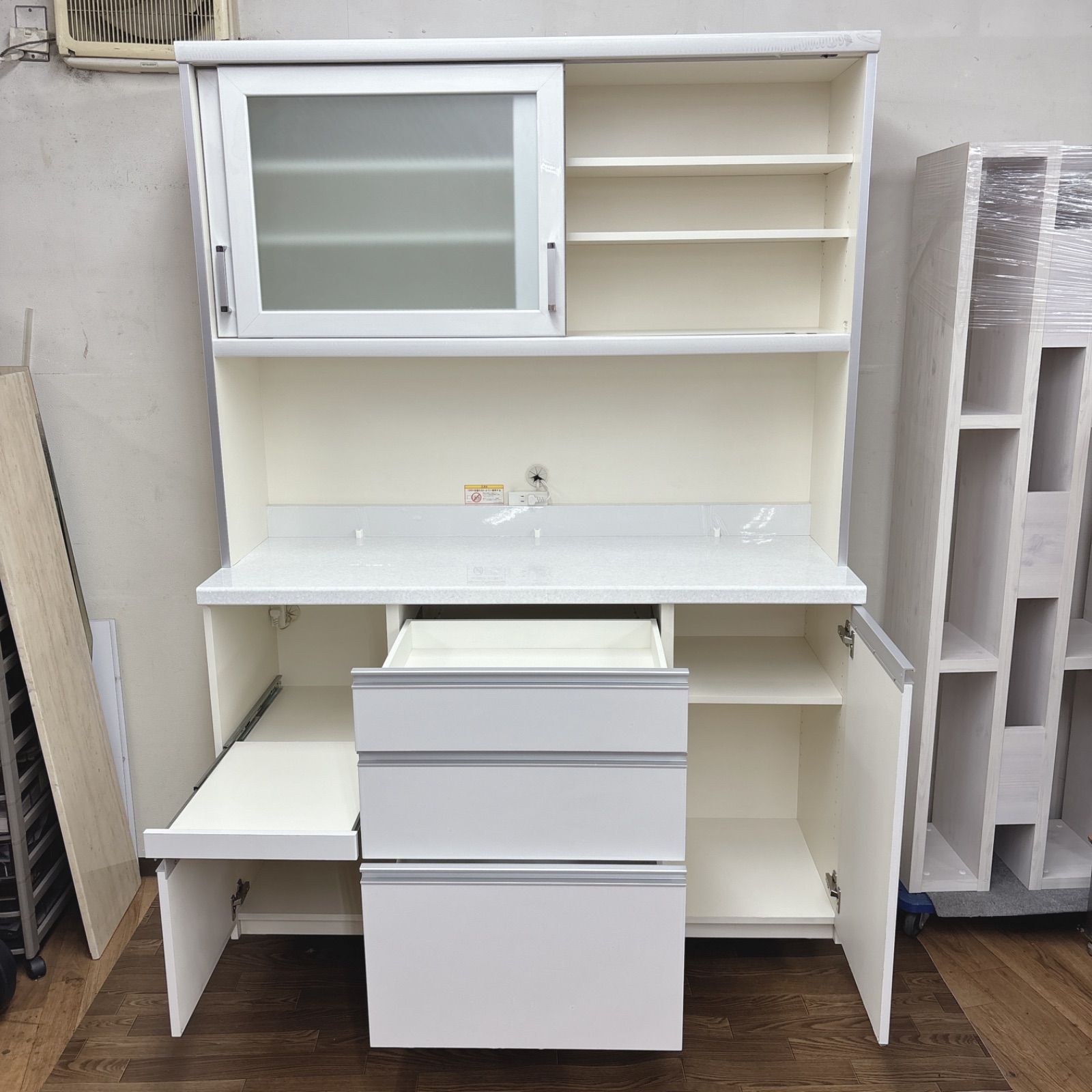 I583 ? 名古屋市近郊配送設置無料！ 最高級！ Pamouna キッチンボード 