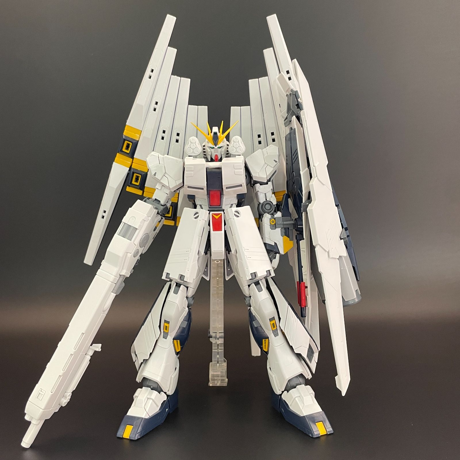 ジャンク品/接着多数、キズ,、ほこり】MG 1/100 νガンダム Ver.ka +