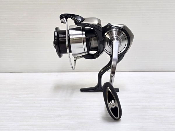 中古品】 ダイワ Daiwa スピニングリール 24 セルテート LT3000-XH 箱