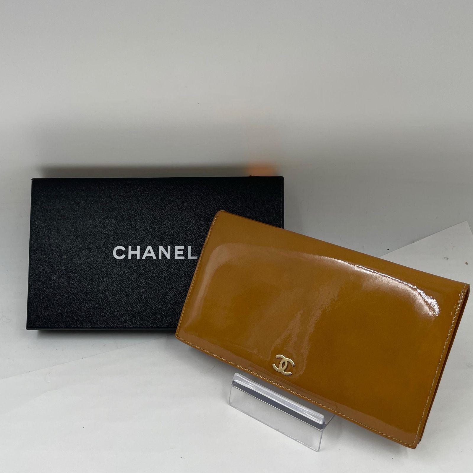 シャネル CHANEL エナメル 長財布 【公式通販】