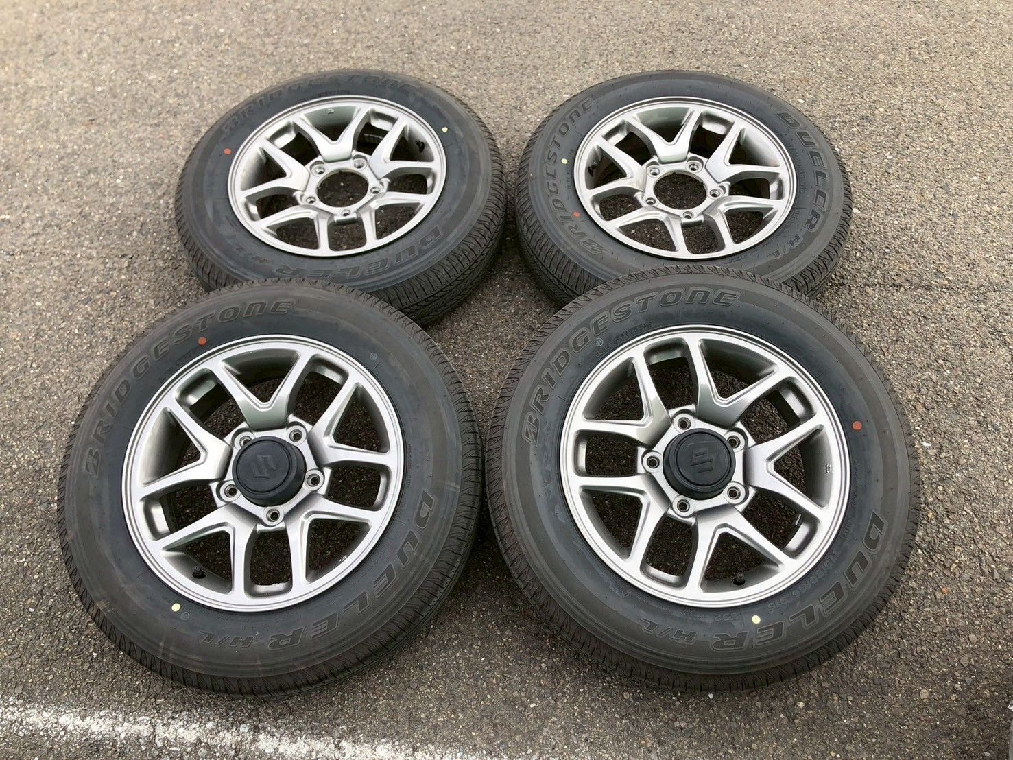 スズキ ジムニー JB64 純正 ホイールとタイヤ 4本セット☆16×5.5J +22