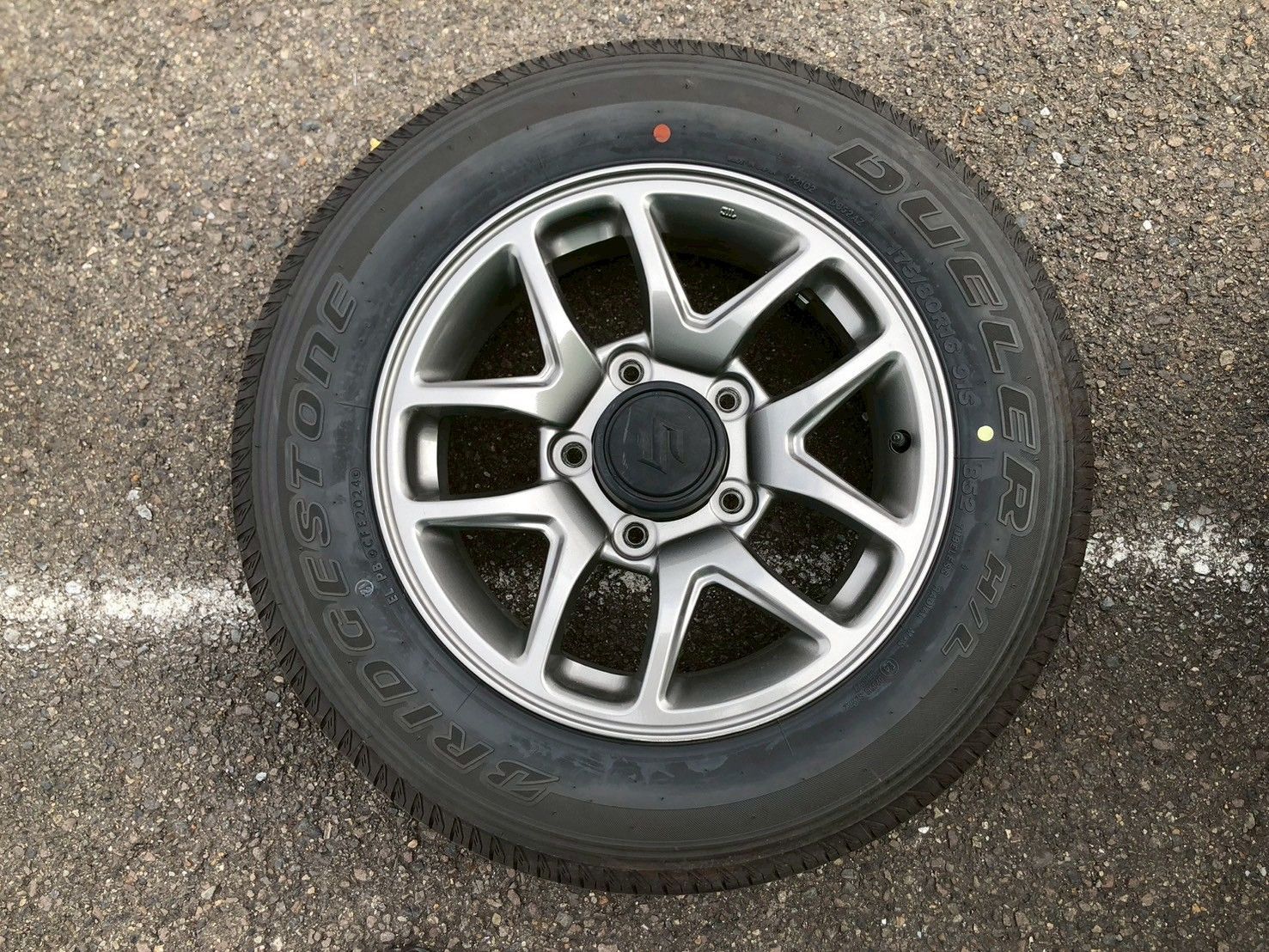 スズキ ジムニー JB64 純正 ホイールとタイヤ 4本セット☆16×5.5J +22 