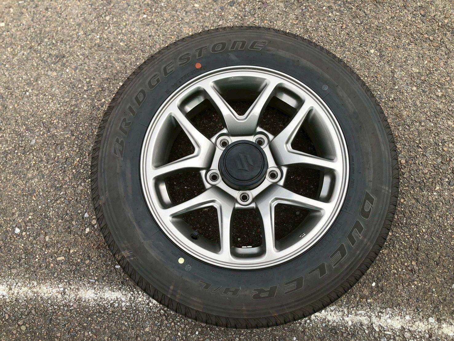 スズキ ジムニー JB64 純正 ホイールとタイヤ 4本セット☆16×5.5J +22 