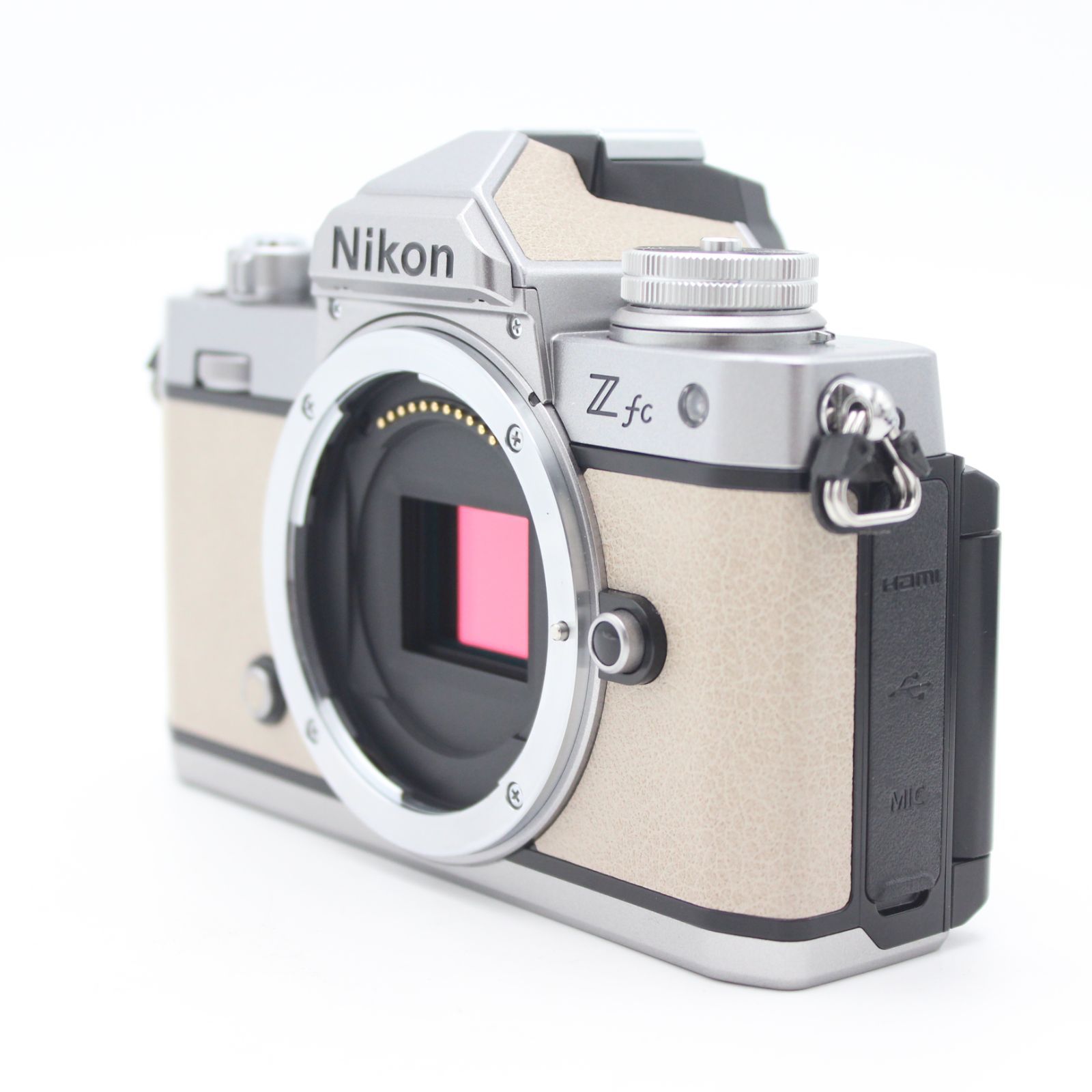 ショット数6994回！Nikon Z fc  サンドベージュ ショット数6994回！□ほぼ新品□ Nikon Z fc プレミアムエクステリア