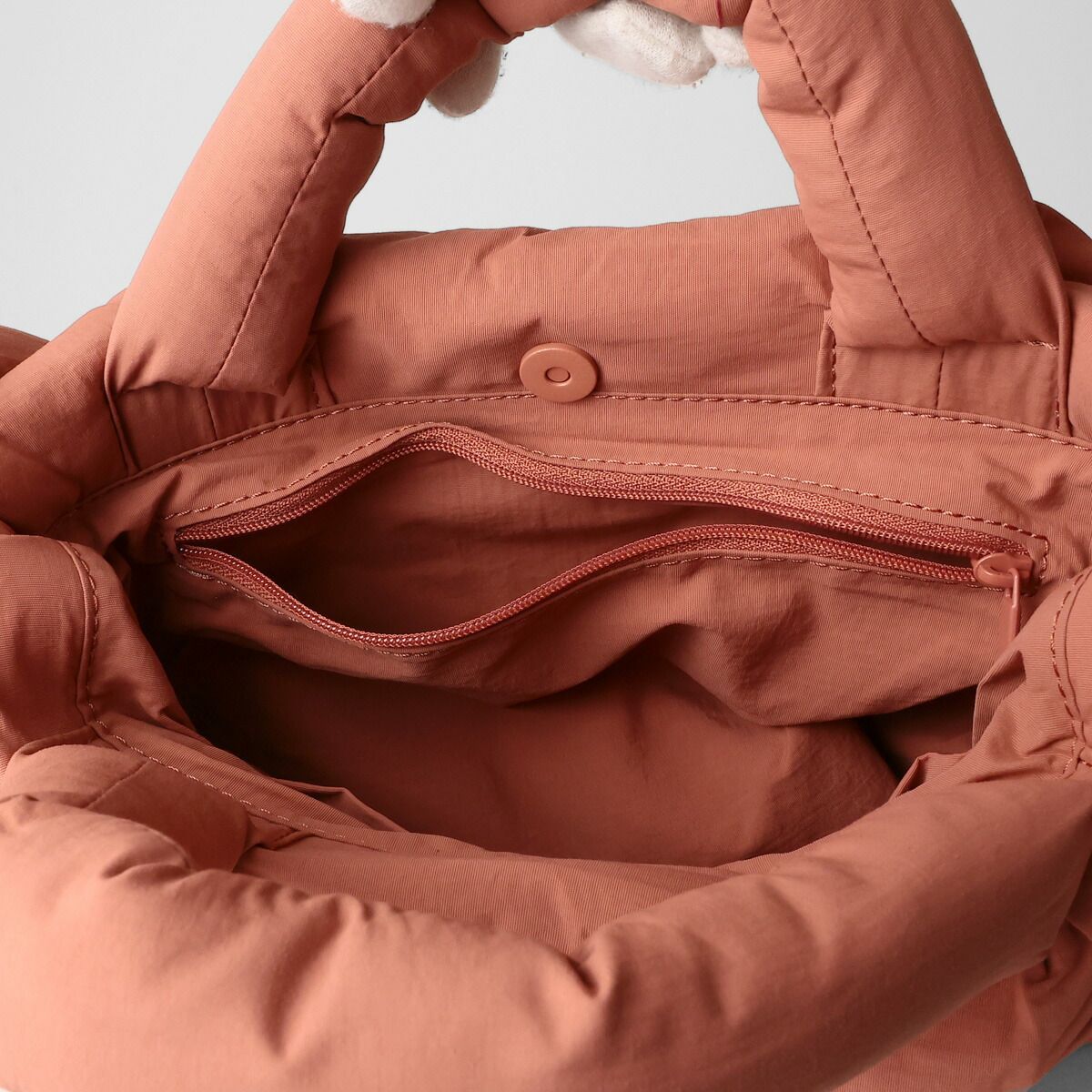 新品 オレンド OLEND MINIONA SOFT BAG ショルダーバッグ ソフトピーチ 