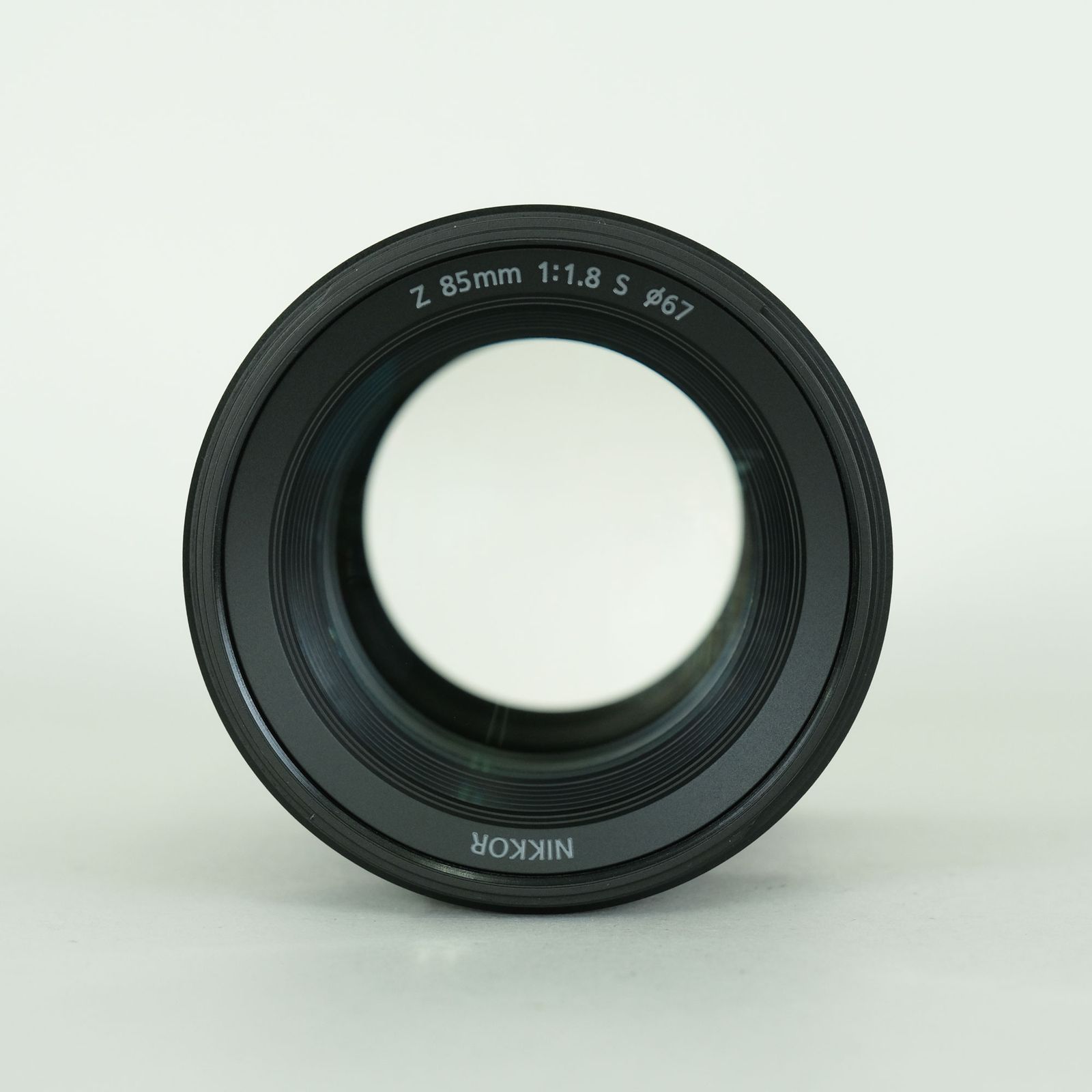NIKKOR Z 85mm f/1.8 S レンズ　美品　メルカリ便送料込み 新品同様] Nikon NIKKOR Z 85mm f/1.8 S | Nikon Zマウント - メルカリ