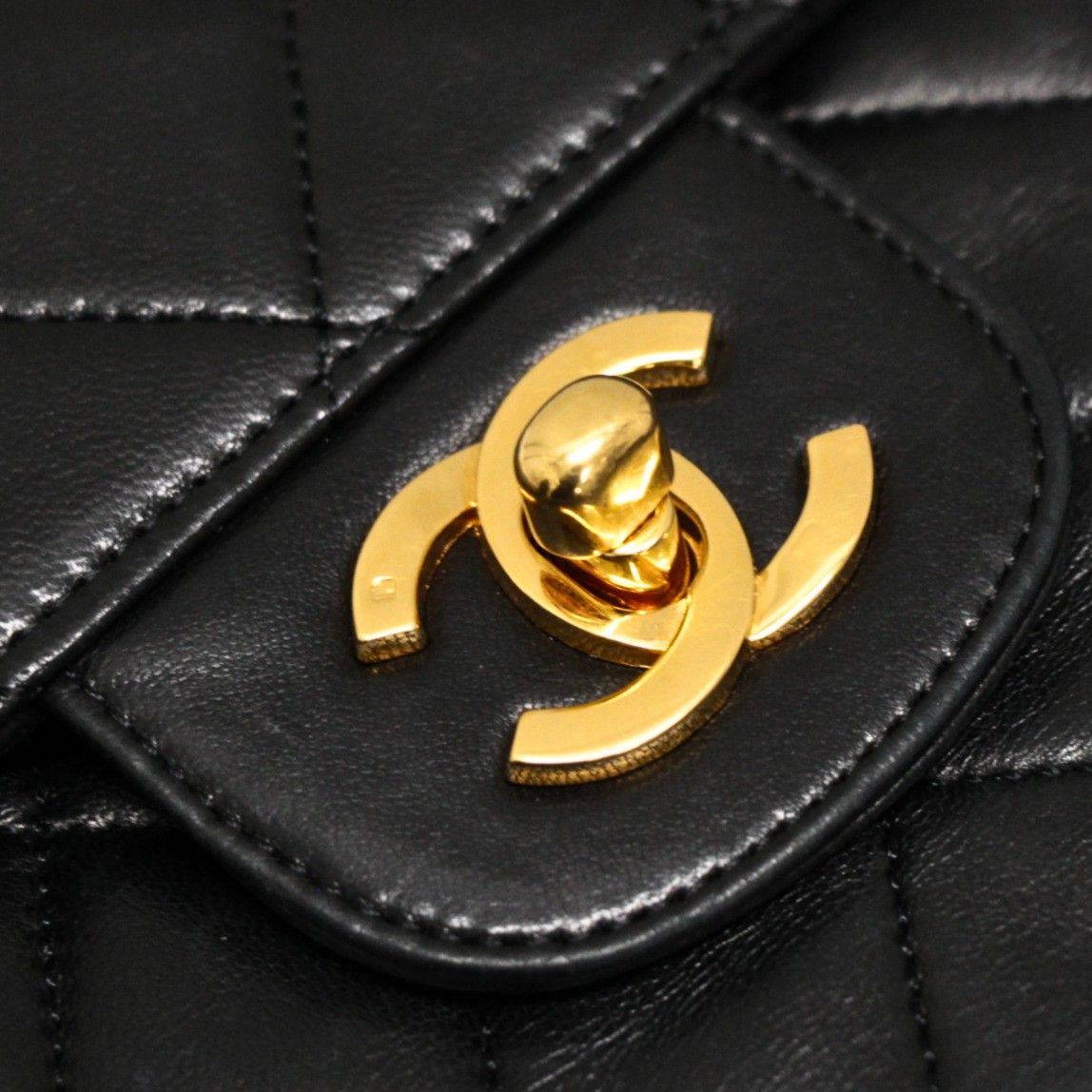シャネル CHANEL マトラッセ27 ダブルフラップ チェーンショルダーバッグ ラム 黒 1番台 【74487】 シャネル CHANEL マトラッセ27 ダブルフラップ チェーンショルダー