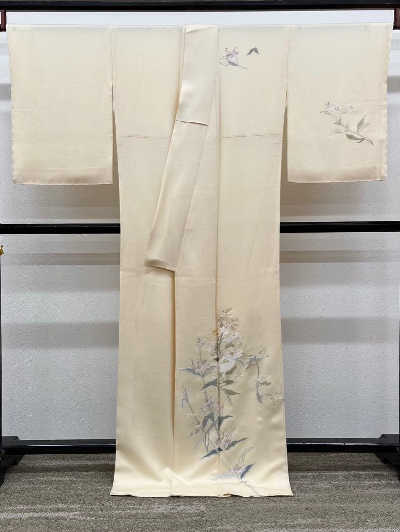 山口美術織物 手刺繍 付け下げ 正絹 躾糸付き パールトーン加工済 A312 