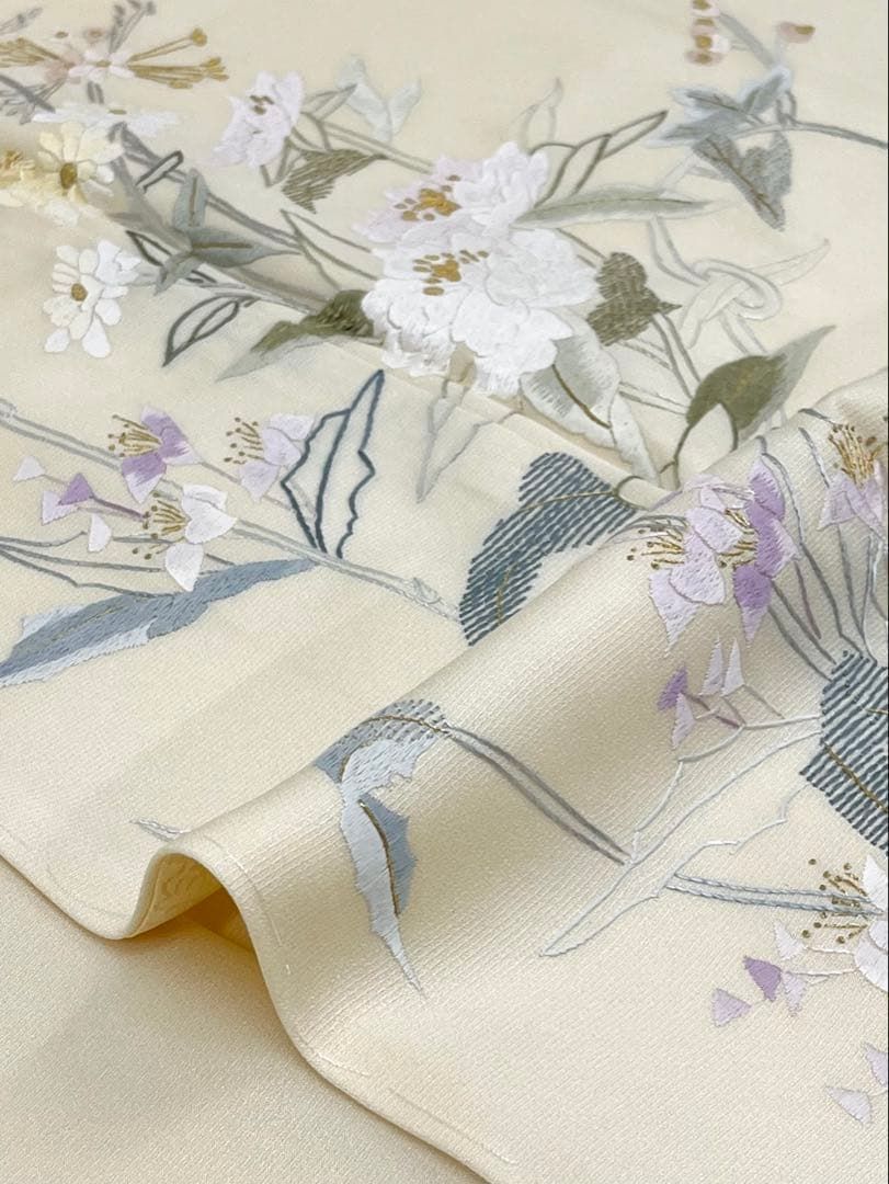 山口美術織物 手刺繍 付け下げ 正絹 躾糸付き パールトーン加工済 A312 