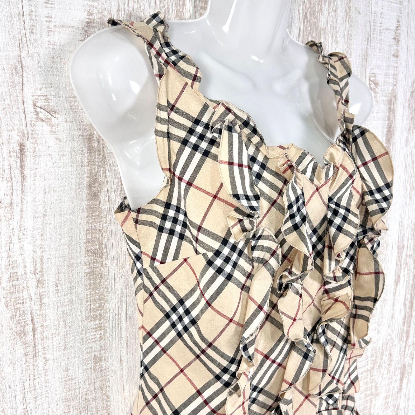 BURBERRY BLUE LABEL タンクトップ ノバチェック ベージュ 美品 00s BURBERRY BLUE LABEL バーバリーブルーレーベル ボリューム