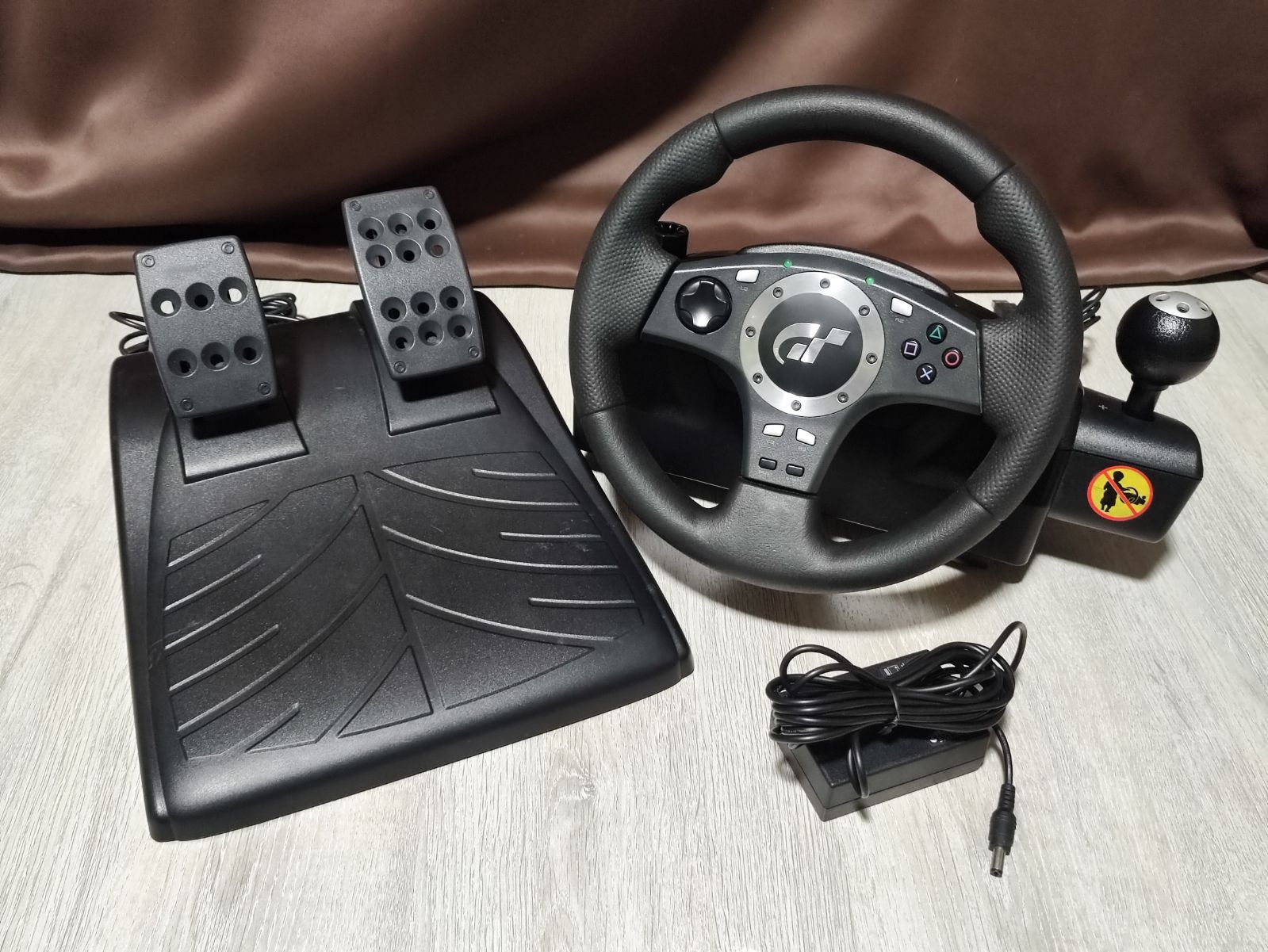 logicool GT FORCE Pro【中古品】ハンコン - メルカリ