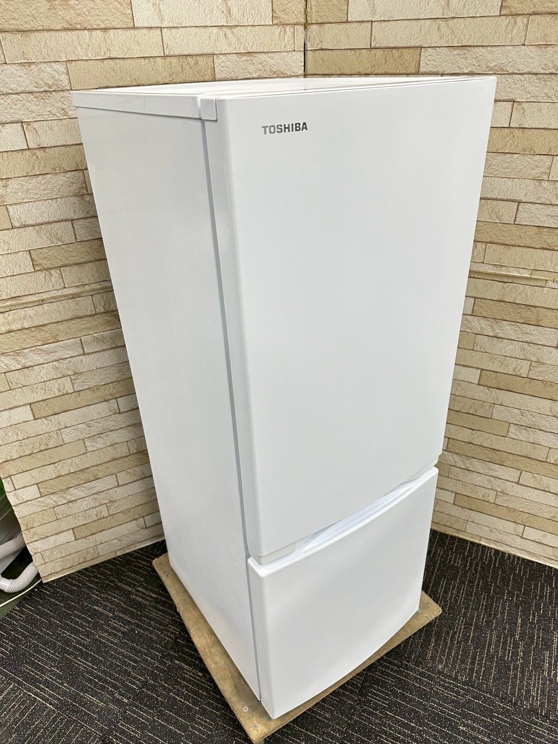 大阪送料無料★3か月保障付き★冷蔵庫★東芝★2ドア★2021年★GR-T15BS(W)★R-2173 大阪送料無料☆3か月保障付き☆冷蔵庫☆東芝☆2ドア☆2021年☆GR-T15BS