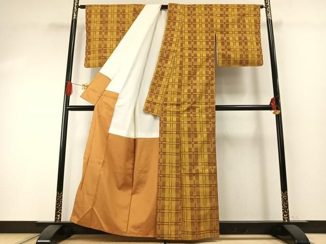 平和屋着物●本場黄八丈　市松綾織　紬　正絹　逸品　AABH0604fy 平和屋着物○本場黄八丈 市松綾織 紬 正絹 逸品 AABH0604fy - メルカリ