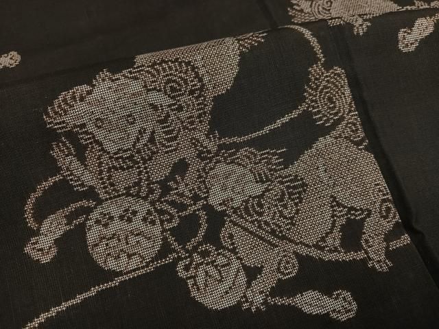 平和屋着物●本場大島紬　地空き　カタス9マルキ　唐獅子　正絹　逸品　AABH2078ph 平和屋着物○本場大島紬 9マルキ 地空き 唐獅子 正絹 逸品 BAAT0870yc