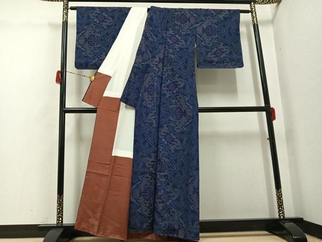 平和屋着物●本場大島紬　薩摩結城　草花文　正絹　逸品　未使用　AABH3075ph 平和屋着物□本場大島紬 薩摩結城 松皮菱吉祥文 正絹 逸品 DABA6717op