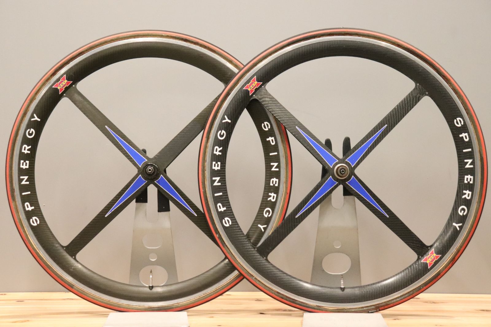 希少 SPINERGY REV-X ロードバイクホイール 4本バトン カーボン