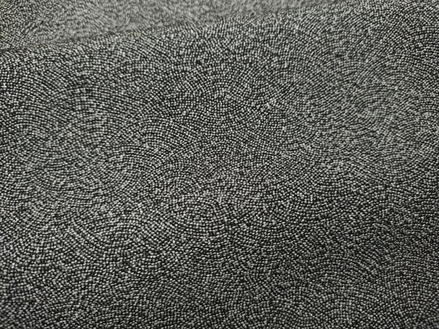 平和屋着物●江戸小紋　作家物　草木染　鮫小紋柄　黒地　鬼しぼ縮緬　正絹　逸品　CABE7053ut 平和屋着物○江戸小紋 作家物 草木染 鮫小紋柄 黒地 鬼しぼ縮緬 正絹