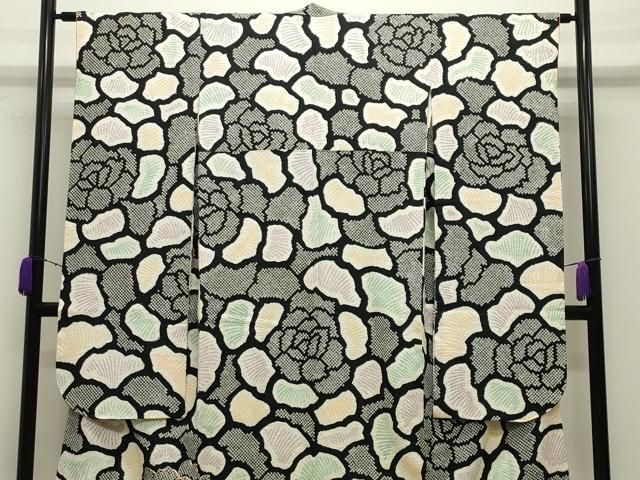 平和屋着物●豪華振袖　総絞り　駒刺繍　舞花文　黒地　正絹　逸品　CABD9172gh 平和屋着物○豪華振袖 総絞り 駒刺繍 草花丸文 黒地 金彩 正絹 逸品
