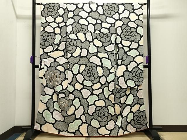 平和屋着物●豪華振袖　作家物　ハート　舞蝶花文　黒地　銀通し地　正絹　逸品　DABC3243az 平和屋着物○豪華振袖 作家物 ハート 舞蝶花文 黒地 銀通し