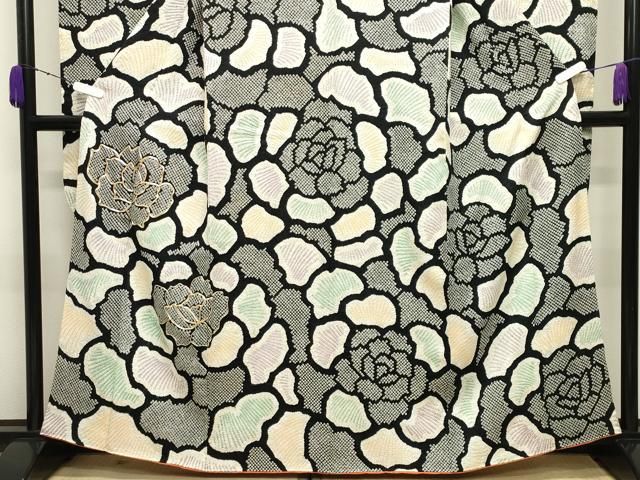 平和屋着物○豪華振袖 総絞り 駒刺繍 舞花文 黒地 正絹 逸品