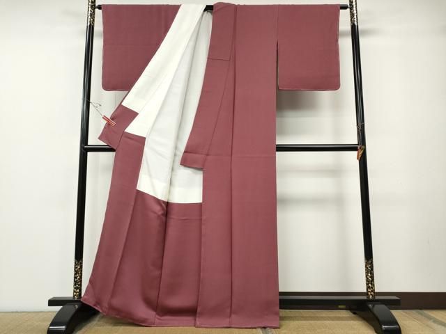 平和屋着物●上質な色無地　霞地紋　長春色　正絹　逸品　未使用　CABE7168ut 平和屋着物○上質な色無地 霞地紋 長春色 正絹 逸品 未使用 CABE7168ut