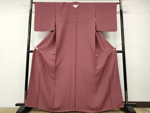 平和屋着物●上質な色無地　霞地紋　長春色　正絹　逸品　未使用　CABE7168ut 平和屋着物○上質な色無地 霞地紋 長春色 正絹 逸品 未使用 CABE7168ut