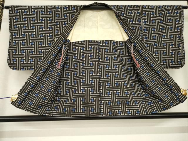 平和屋着物●本場大島紬　龍郷絣　秋名バラ　アンサンブル　正絹　逸品　AABH7052ck 平和屋着物○本場大島紬 龍郷絣 秋名バラ アンサンブル 正絹 逸品