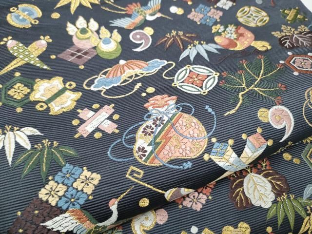 平和屋着物●西陣の老舗　1782年創業　山下織物　六通柄袋帯　唐織　招服宝尽くし　金糸　証紙付き　正絹　逸品　CABE0199hy 平和屋着物○西陣の老舗 1782年創業 山下織物 六通柄袋帯 唐織 招福
