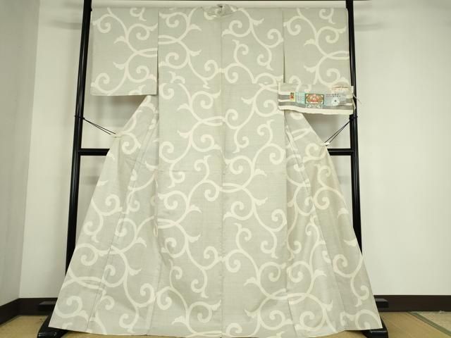 平和屋着物▽本場大島紬　白大島　9マルキ　白恵泥　単衣　唐草の宴　恵大島紬織物謹製　証紙付き　正絹　逸品　未使用　DABE4543az 平和屋着物▽本場大島紬 白大島 9マルキ 白恵泥 単衣 唐草の宴 恵