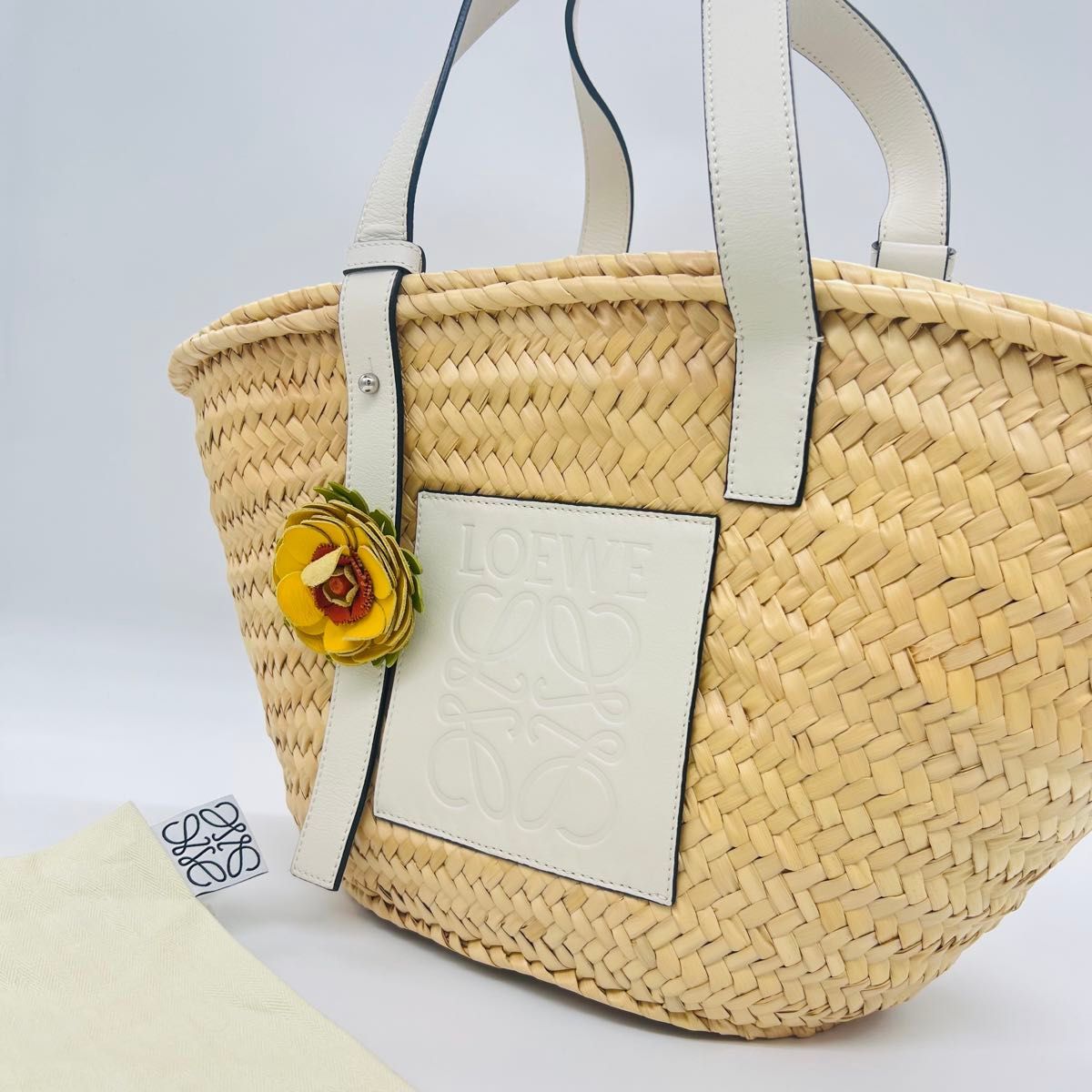 LOEWE ロエベ アナグラム　かごバッグ ハンドバッグ ベージュ　ホワイト ラフィア レザー
