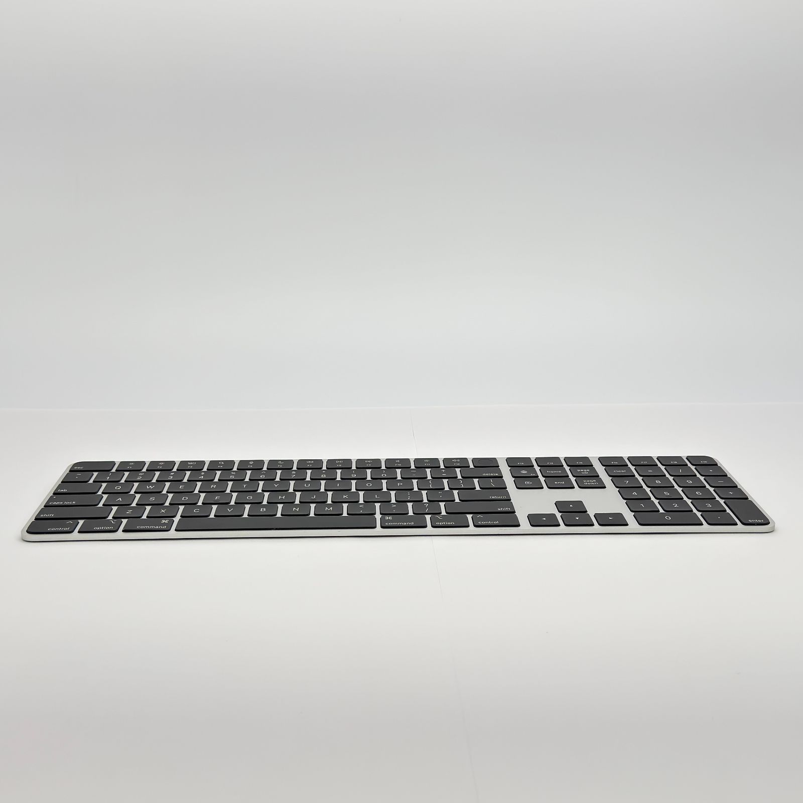 Apple Magic Keyboard Touch ID テンキー付 英語 BK - メルカリ