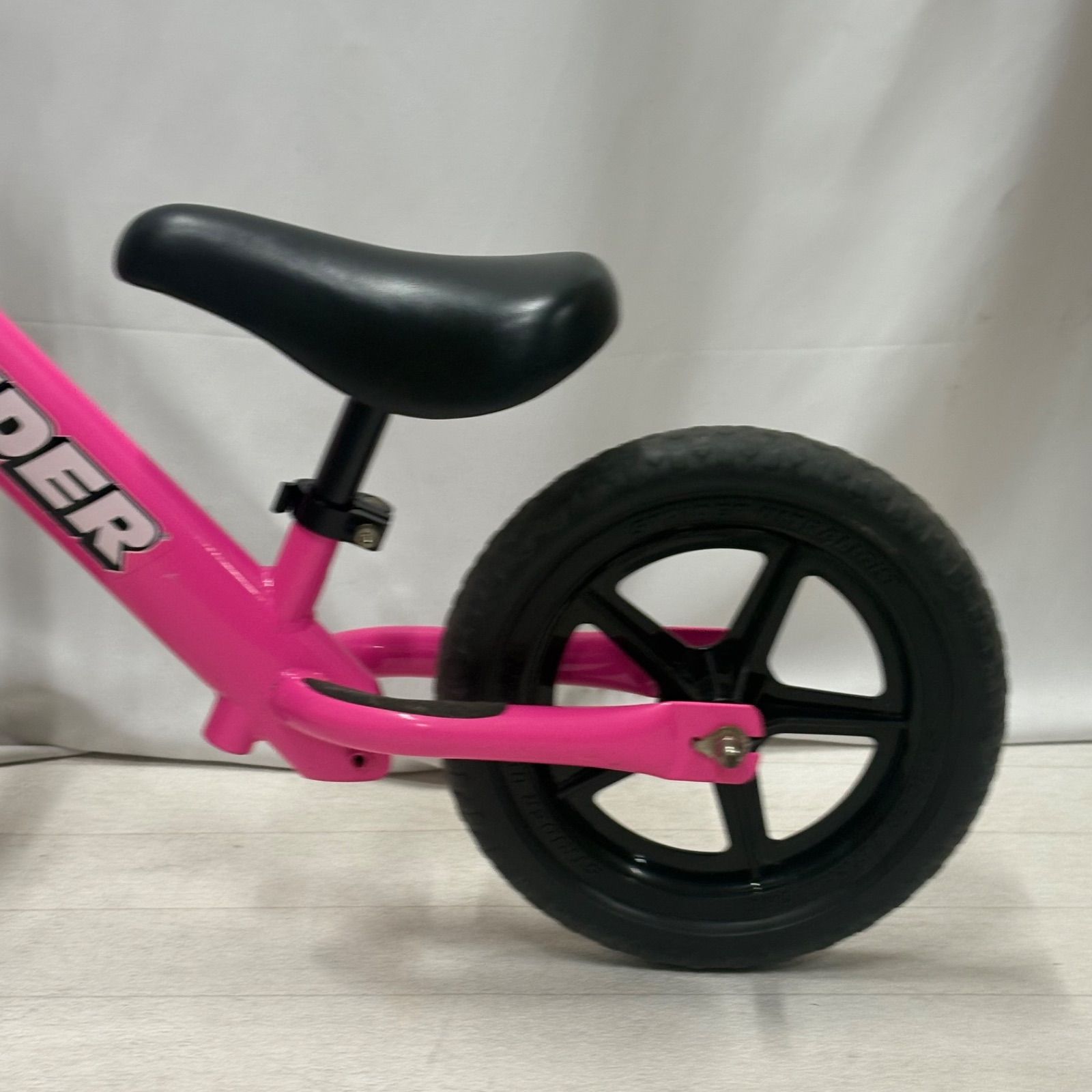 ストライダー スポーツ STRIDER 12インチ ピンク 日本 ソフトサドル 