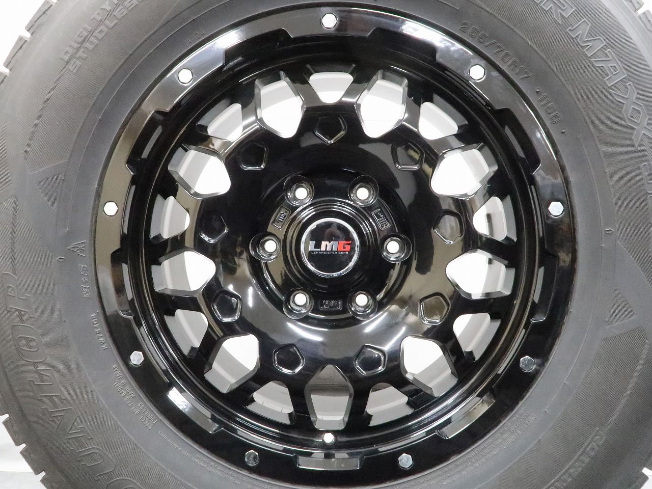 FJクルーザー 等に 4本 LMG 17インチ 7.5J +25 6H 139.7 スタッドレス