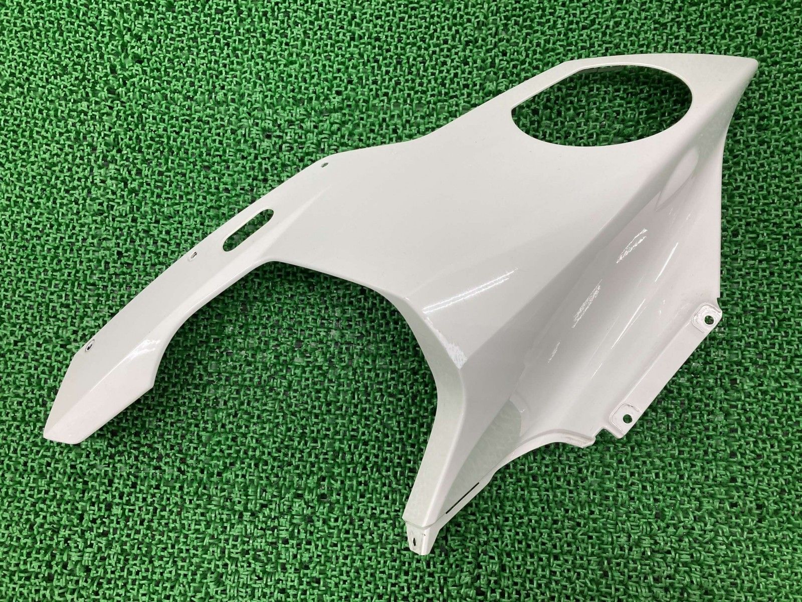 S1000RR アッパーカウル 右 パール 4663 7 715 896-04 BMW 純正 K46