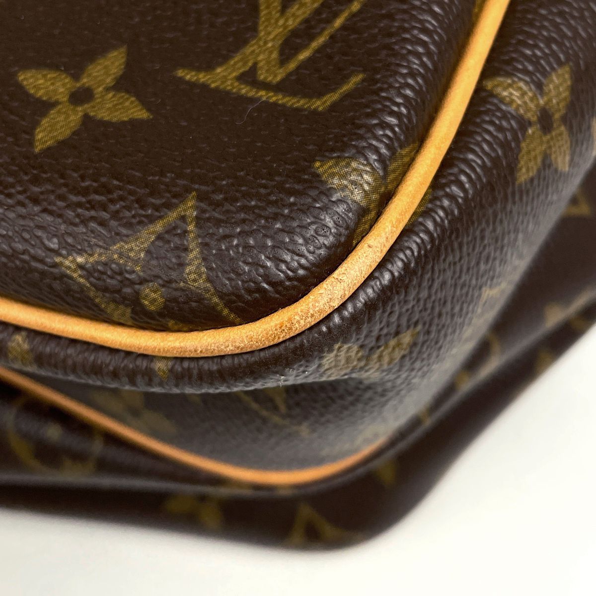 ルイ・ヴィトン Louis Vuitton リポーターGM 斜め掛け ショルダー 