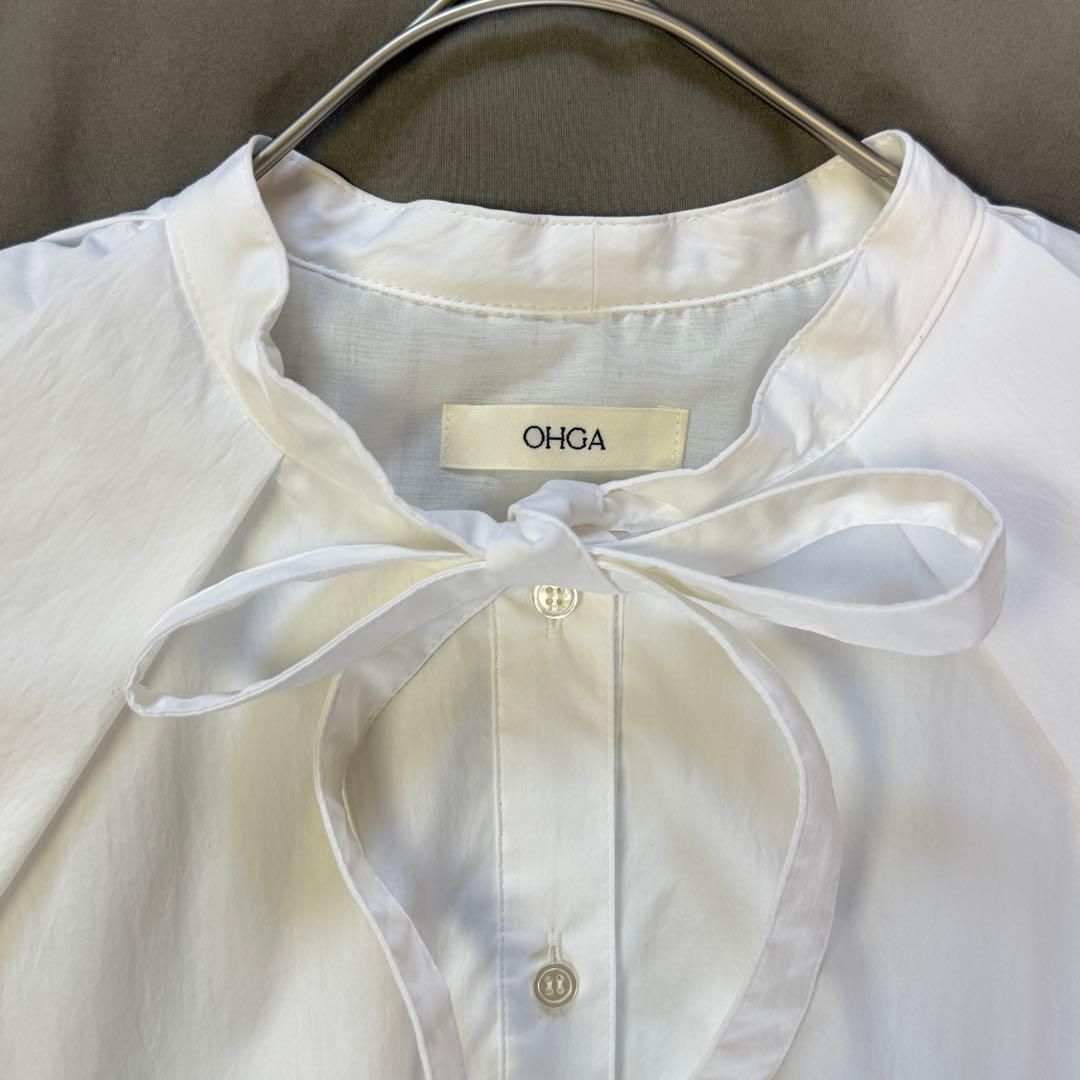 未使用タグ付き✨OHGA　2025年モデル　LANTAN　ボウタイリボン OHGA オーガ 2025年モデル LANTAN ランタンブラウス ボウタイリボン 白