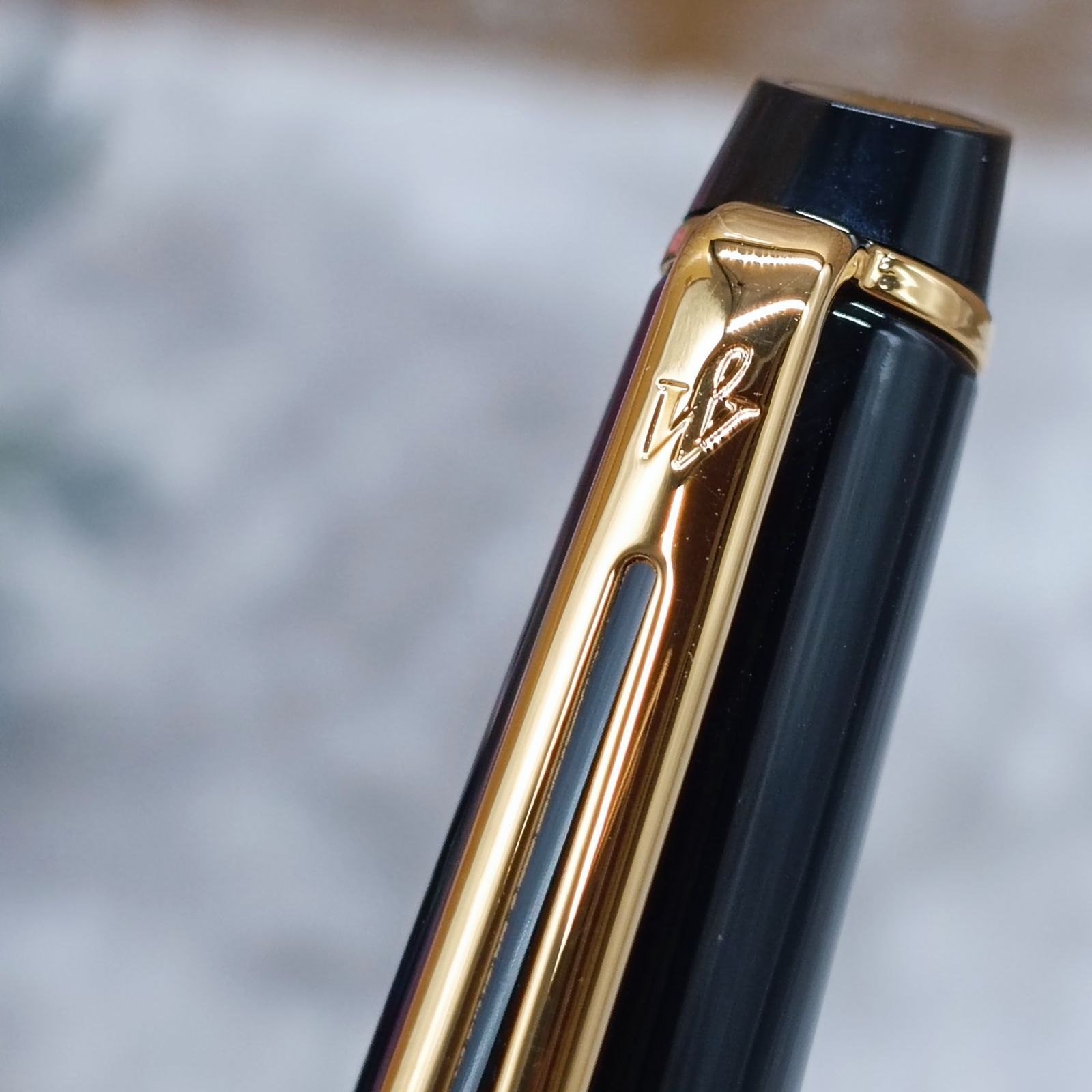 WATERMAN ウォーターマン ボールペン ブラック ゴールド WATERMAN 》 ☆美品☆ ウォーターマン エキスパート エッセンシャル