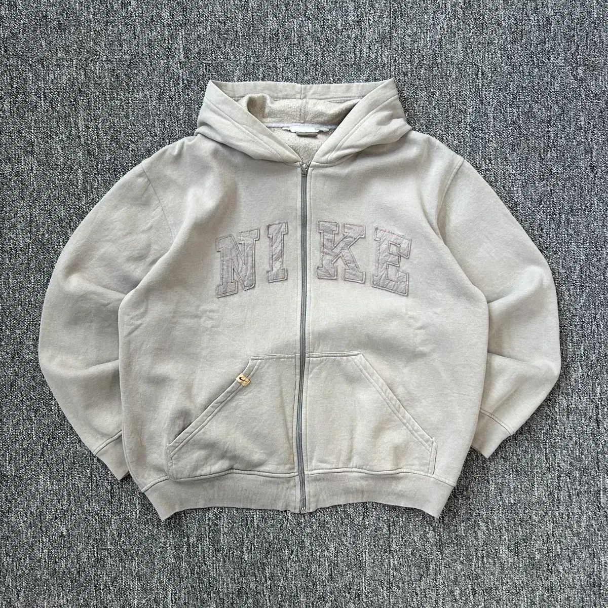 ナイキ ヴィンテージ ロゴパッチ フーデッドジップアップ M 【公式通販】