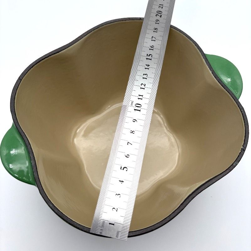 訳アリ未使用】Le Creuset ルクルーゼ ココット ピーマン 2L グリーン