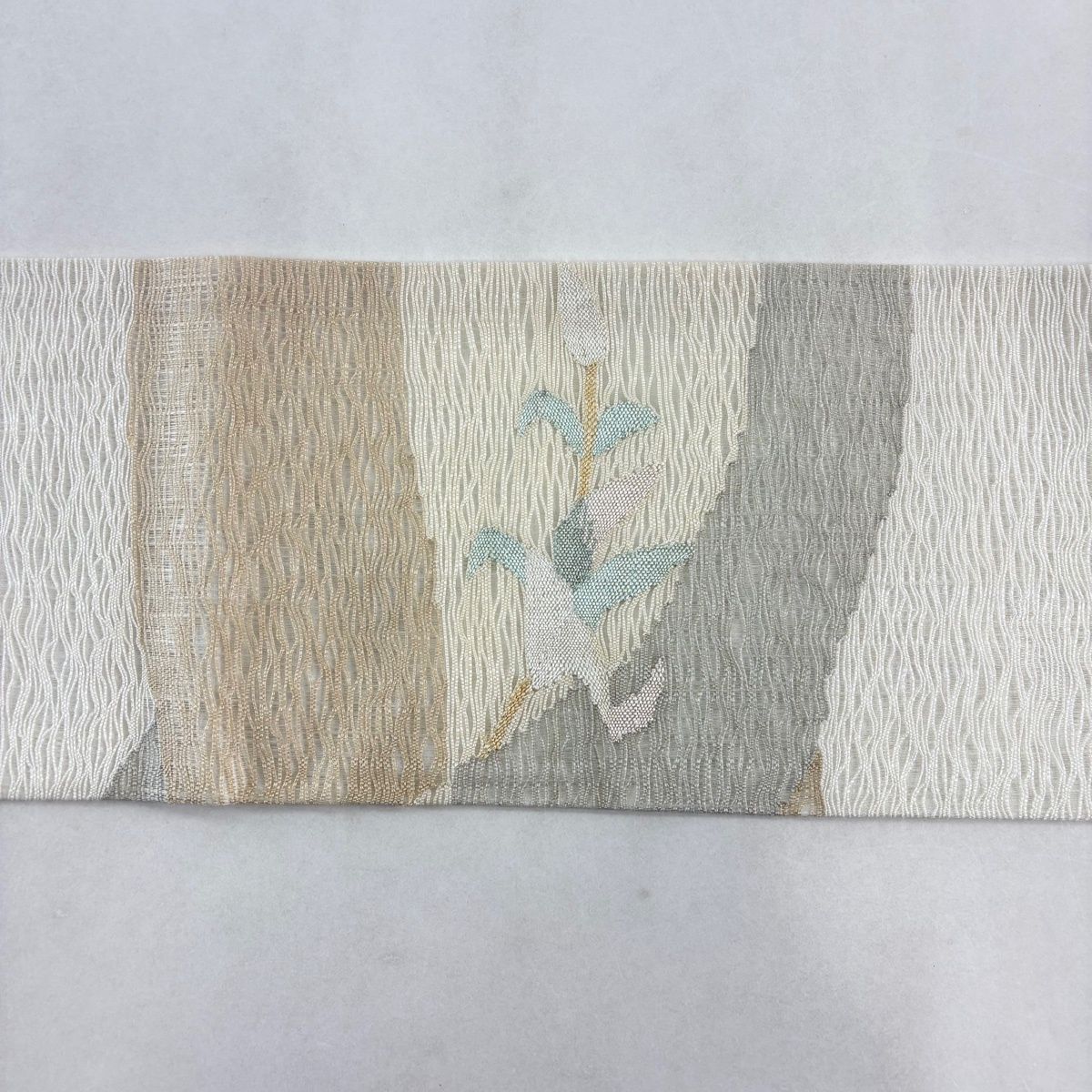 名古屋帯 秀品 夏帯 枝花 幾何学模様 金銀糸 クリーム 正絹 【中古