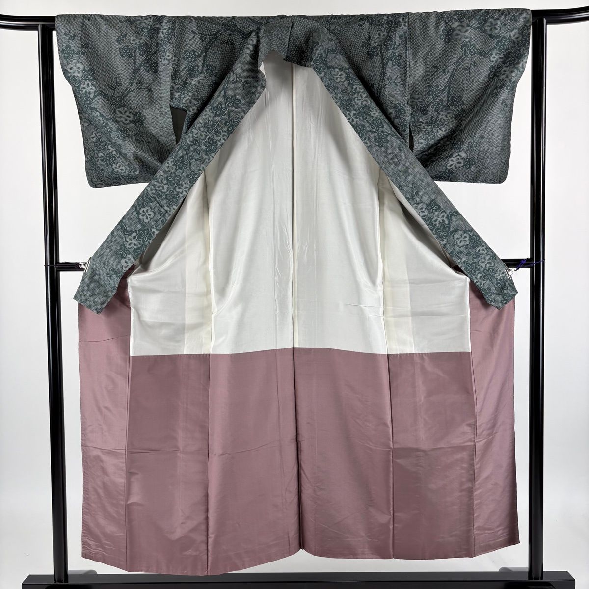 紬 身丈151cm 裄丈66.5cm 正絹 名品 【中古】 紬 身丈155cm 裄丈63cm S 袷 格子 赤茶 正絹 優品 【中古】 - メルカリ