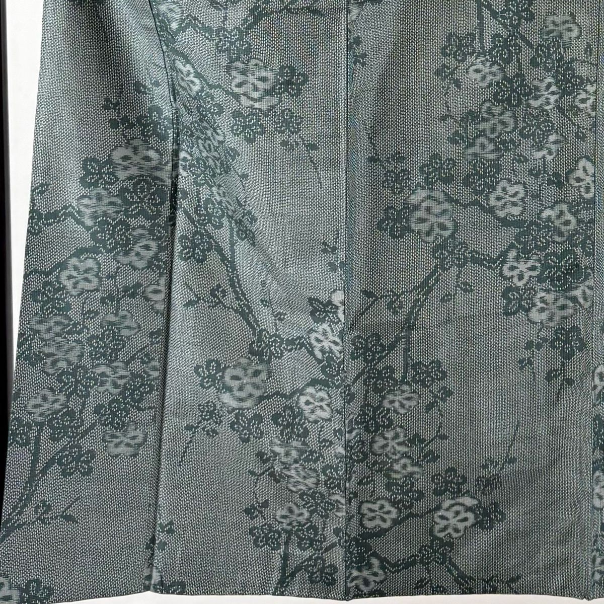 紬 身丈155cm 裄丈61.5cm 正絹 名品 【中古】 紬 身丈159.5cm 裄丈64cm M 袷 花 焦茶色 正絹 秀品 中古 在庫一掃